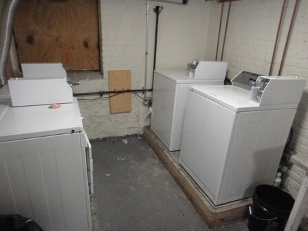 Building Photo - 124 29th St