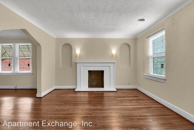 Foto del edificio - 7046 Dartmouth Ave