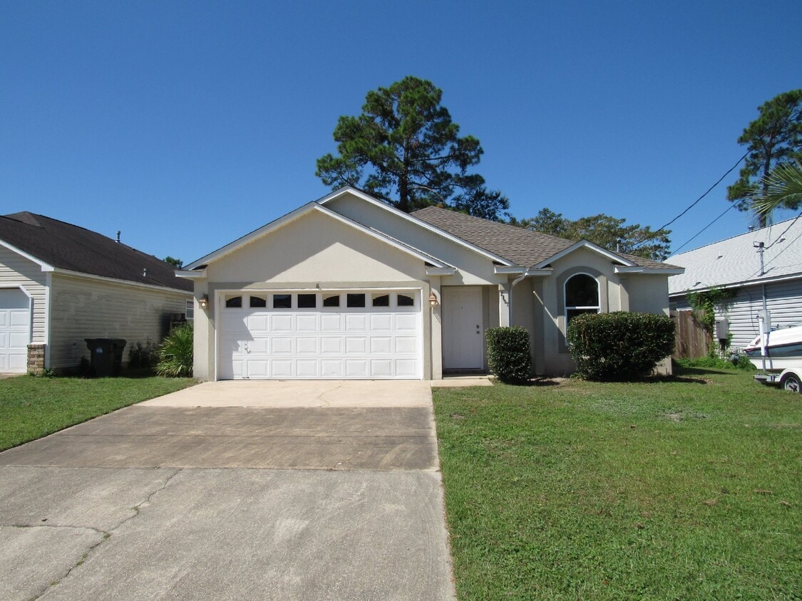 Primary Photo - Southwest Pensacola 3BD/2BA with Fenced Ya...