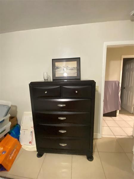 Foto del edificio - 1437 NE 56th St