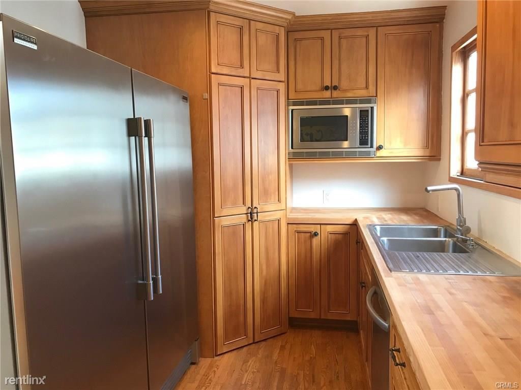 Primary Photo - 3 br, 1 bath House - 1026 Avenue B
