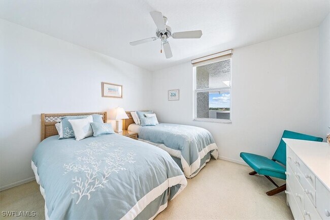 Foto del edificio - 6361 Pelican Bay Blvd