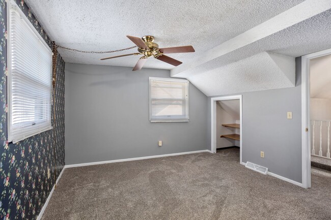Building Photo - 108 Depere St