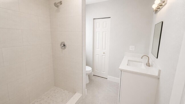 Foto del edificio - 3720 NW 110th Ave