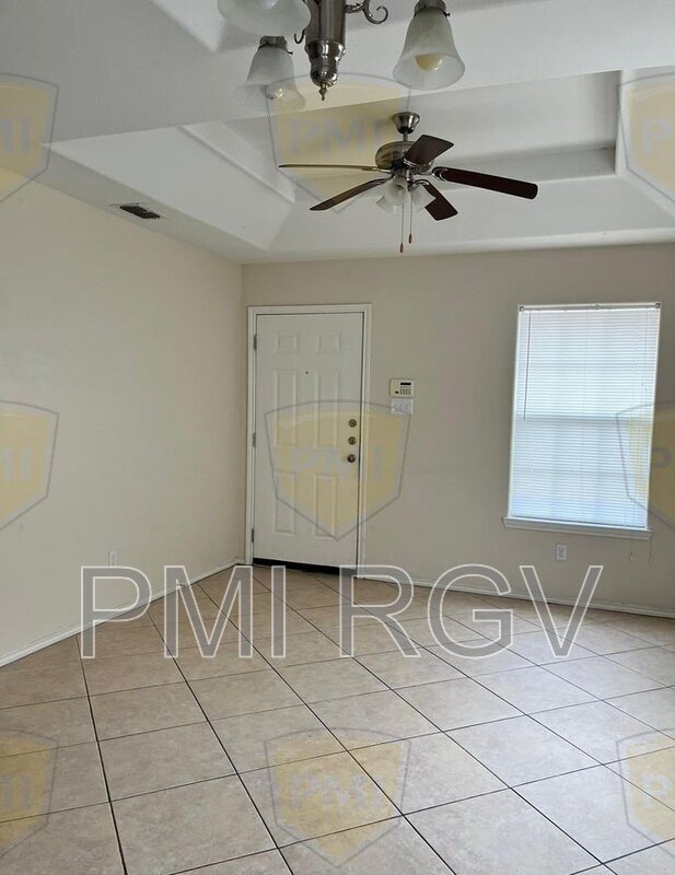 Foto del edificio - 315 W Albatross Ave