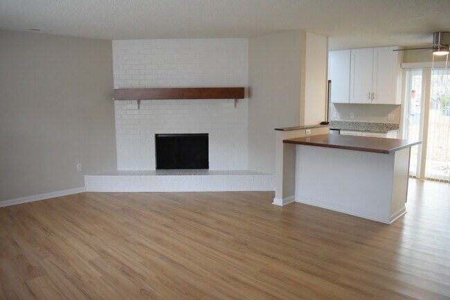 Building Photo - 4839 Berkley Dr