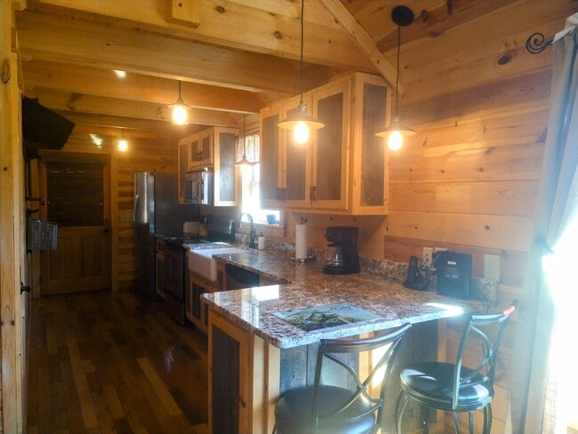 Building Photo - 1509 Cat Gap Rd