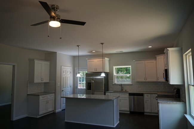 Foto del edificio - 904 Morningside Rd