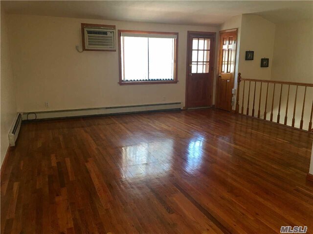 Foto del edificio - 40-26 195th St