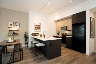 Building Photo - Westover at The Crosswalks