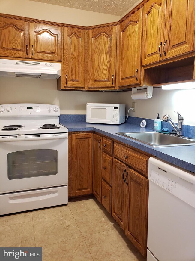 Foto del edificio - 44691 White Oak Ct