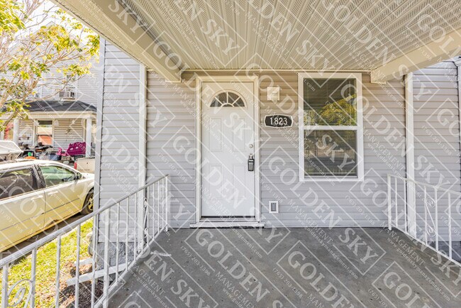 Foto del edificio - 1823 Grand Ave