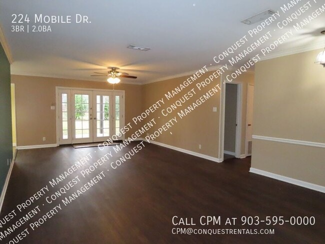 Foto del edificio - 224 Mobile Dr