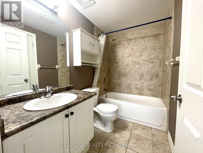 Photo du bâtiment - 47 Caroline St N