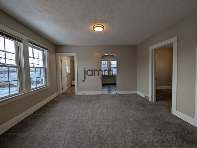 Building Photo - 1476 W 107th St
