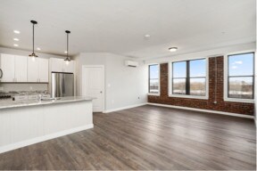 Foto del edificio - 685 Lawrence St