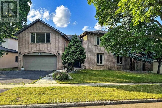 Building Photo - 8 Elliotwood Ct