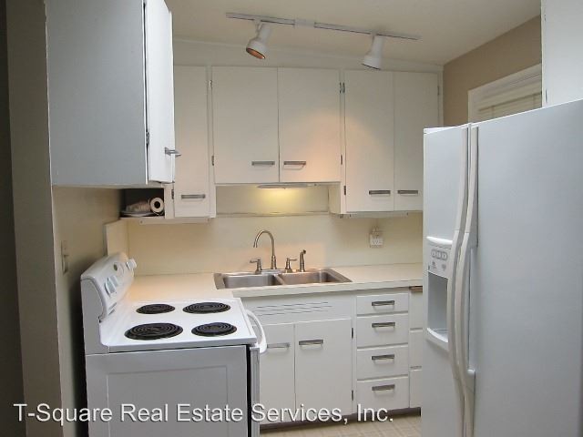 Building Photo - 3 br, 1 bath House - 9820 NE 26th St