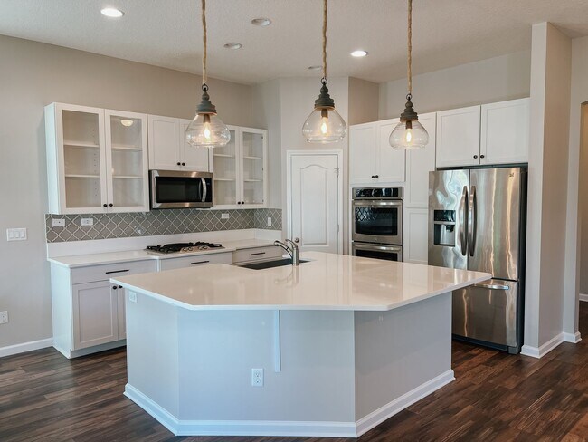 Foto del edificio - Updated Eagle Harbor Home with Preserve Views
