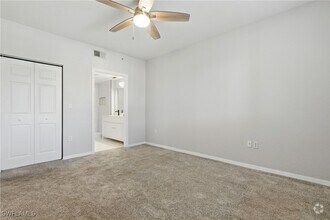 Building Photo - 6400 Aragon Way