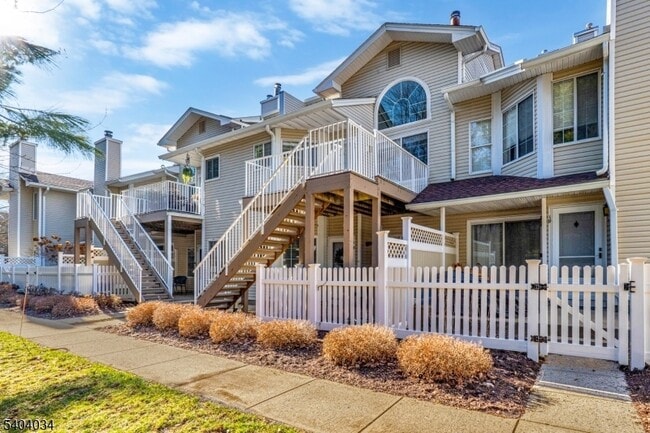 Foto del edificio - 20 Academy Ct