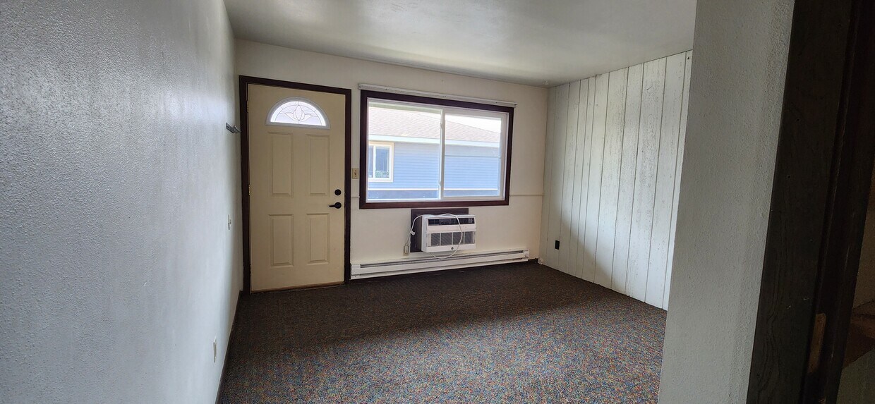 Foto principal - 625 9th St N