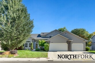 Building Photo - 2506 E Timberland Dr