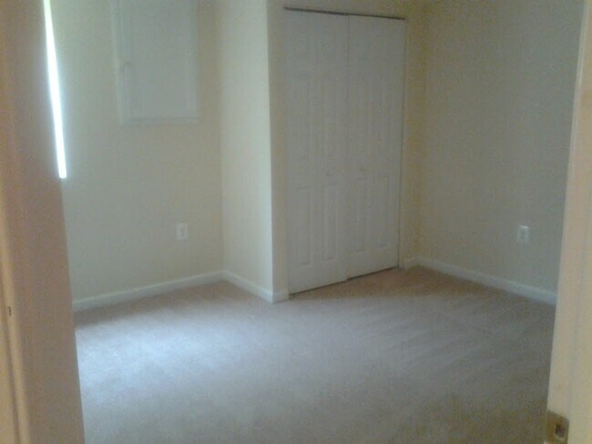 Foto del edificio - Beautiful and spacious 5 BR/2BA minutes from UMD campus