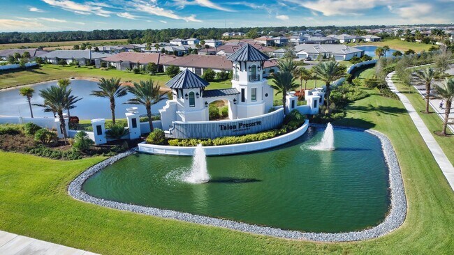 Foto del edificio - Gorgeous Villa located in the desirable new community of Talon Preserve.