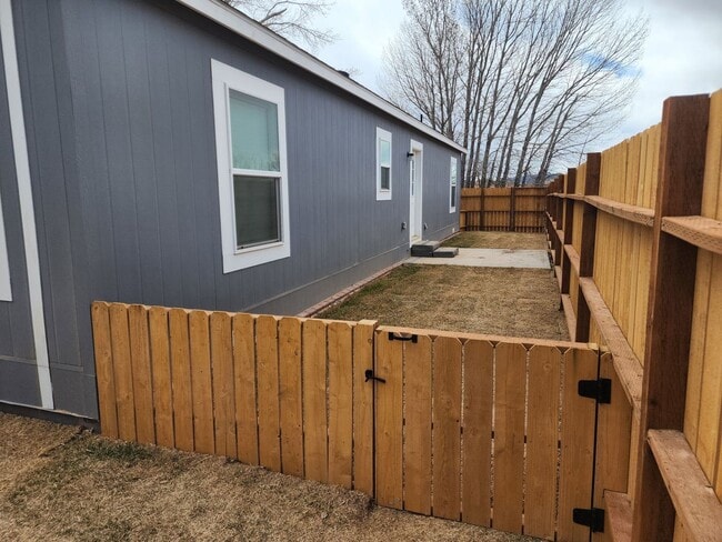 Building Photo - charming new home