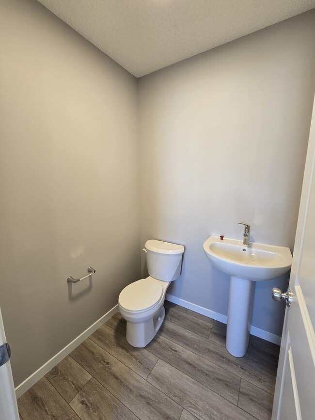 Building Photo - 1009 Cy Becker Rd NW