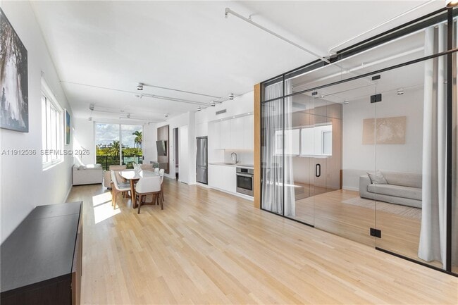 Building Photo - 1700 Meridian Ave