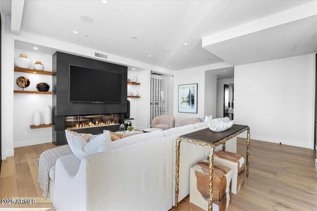 Foto del edificio - 6311 E Phoenician Blvd