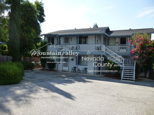 Primary Photo - 230 Bennett St