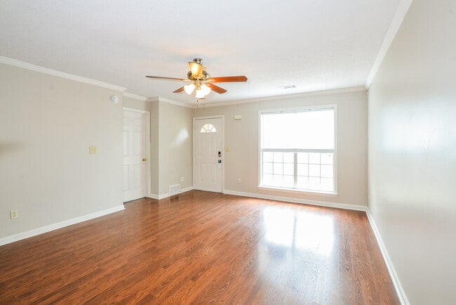 Building Photo - 6828 Shorey Ln