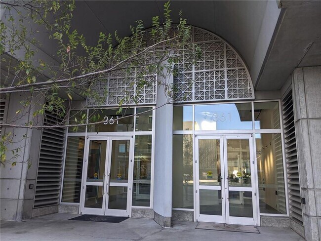Foto del edificio - 361 17th St NW