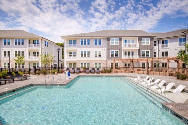 Swimming pool and cabanas - 6000 Old Heartwood Way