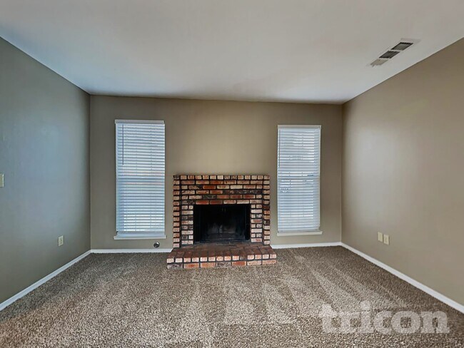 Foto del edificio - 3400 Suffolk Dr