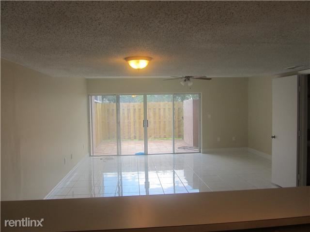 Foto del edificio - 1321 NW 124th Ave