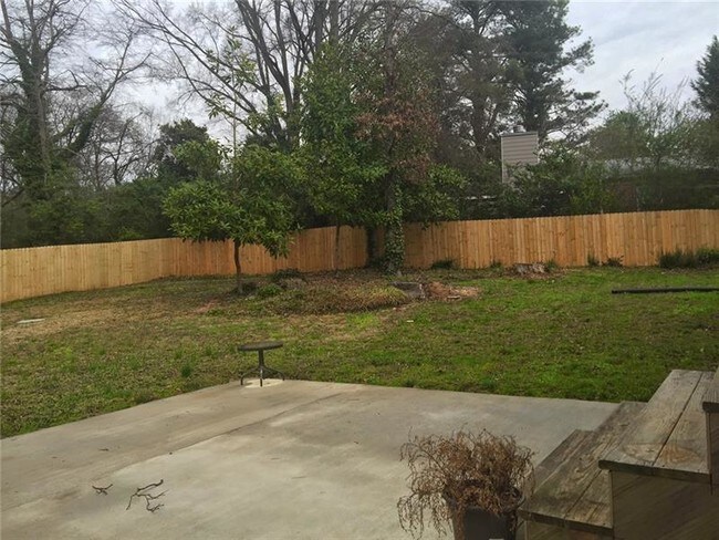 Building Photo - 496 Bridlewood Cir
