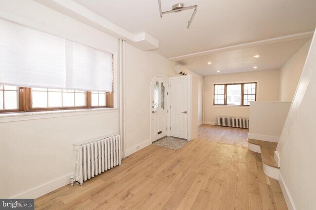 Building Photo - 1224 S 7th St