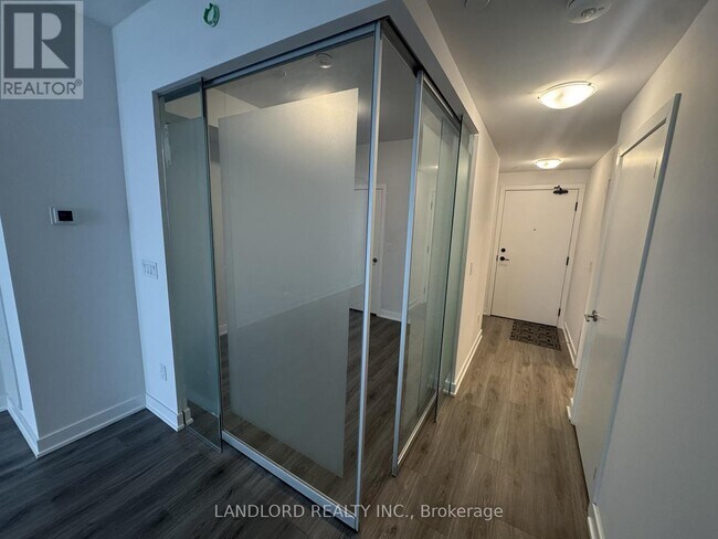 Building Photo - 4130 Parkside Village Dr