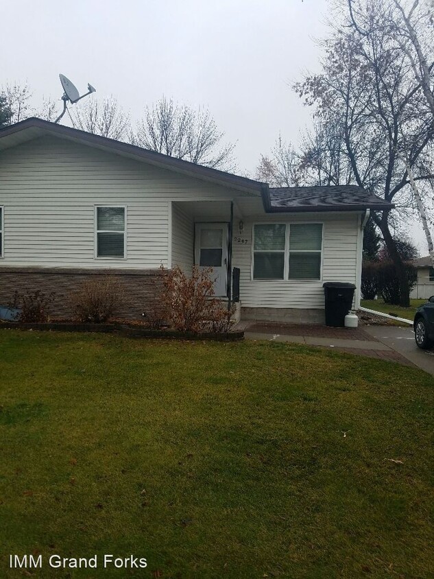 Primary Photo - 3 br, 2 bath House - 2247 Springbrook Ct.