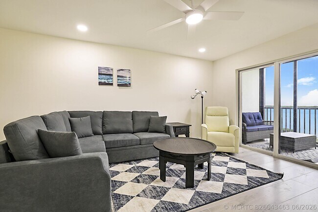 Foto del edificio - 300 Intracoastal Pl