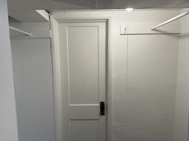 Building Photo - 167 W 300 N