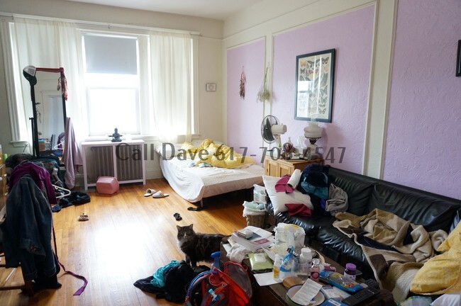 Foto del edificio - AVAILABLE SEPTEMBER 1 FOR 2350