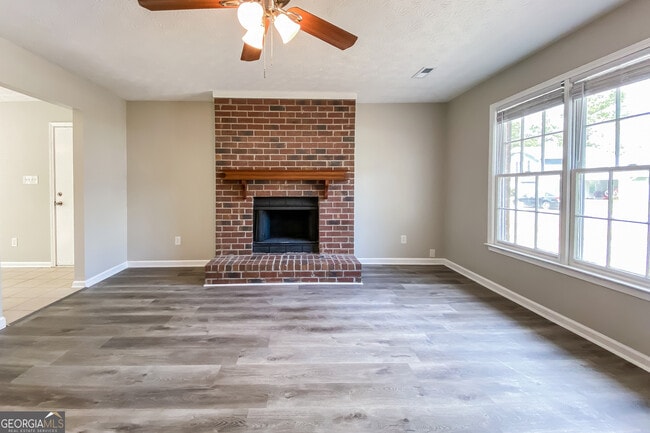 Building Photo - 315 Cornwallis Way