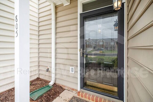 Foto del edificio - 805 Parkland Pl