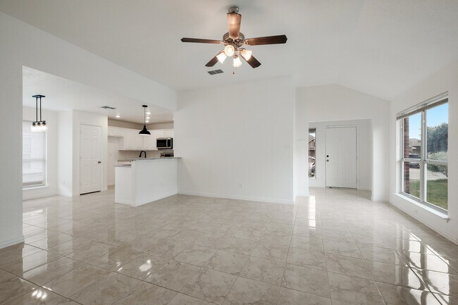 Building Photo - 6530 Candleview Ct