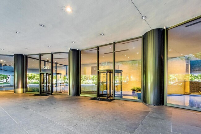 Foto del edificio - 505 N Lake Shore Dr.